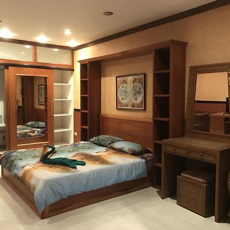 View Talay 5C Apartment Pattaya Bagian luar foto